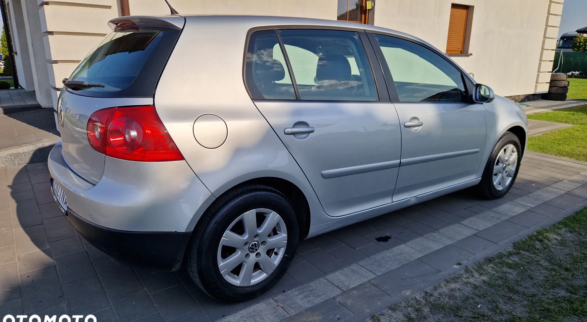 Volkswagen Golf cena 13900 przebieg: 280000, rok produkcji 2005 z Sompolno małe 172